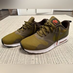 Men’s Nike Air Max Tavas